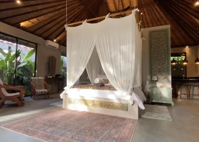 Keluk Collection, Boutique Private Pool Villas, Just Short Walk To Bingin Villa *