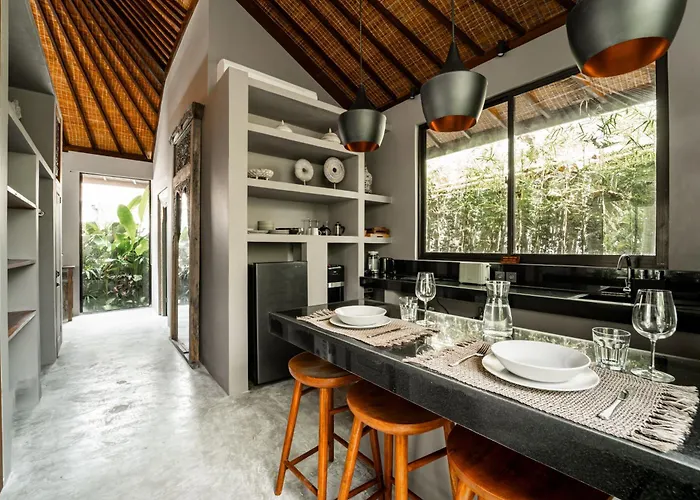 Keluk Collection, Boutique Private Pool Villas, Just Short Walk To Bingin *
