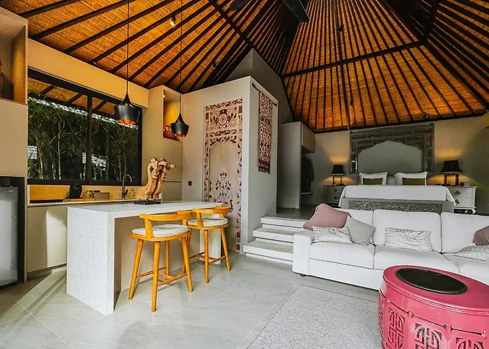 Keluk Collection, Boutique Private Pool Villas, Just Short Walk To Bingin *