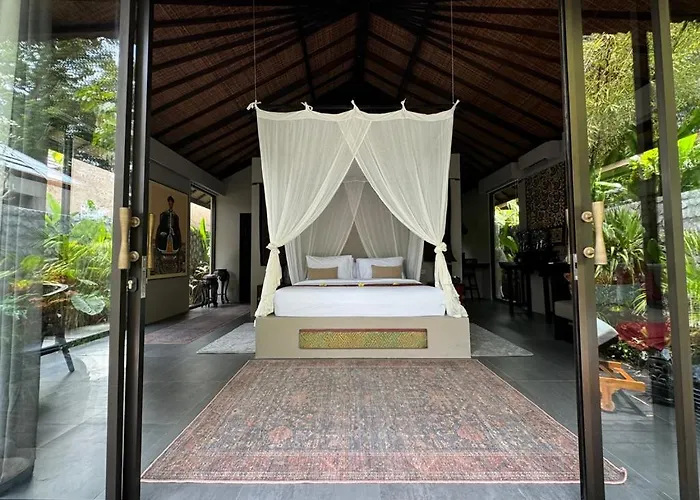 Keluk Collection, Boutique Private Pool Villas, Just Short Walk To Bingin