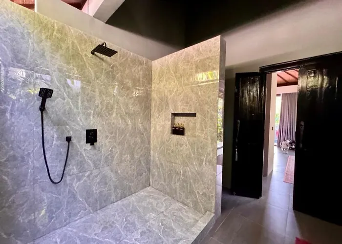 Keluk Collection, Boutique Private Pool Villas, Just Short Walk To Bingin Villa